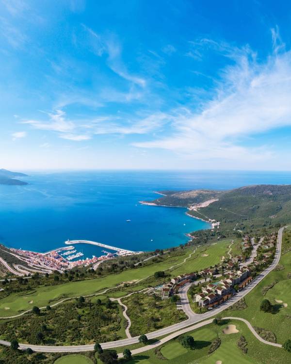 FEATURING MONTENEGRO’S FIRST GOLF RESIDENCES